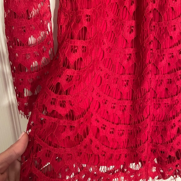 Lulus red lace romper size medium gorgeous! - Picture 4 of 4
